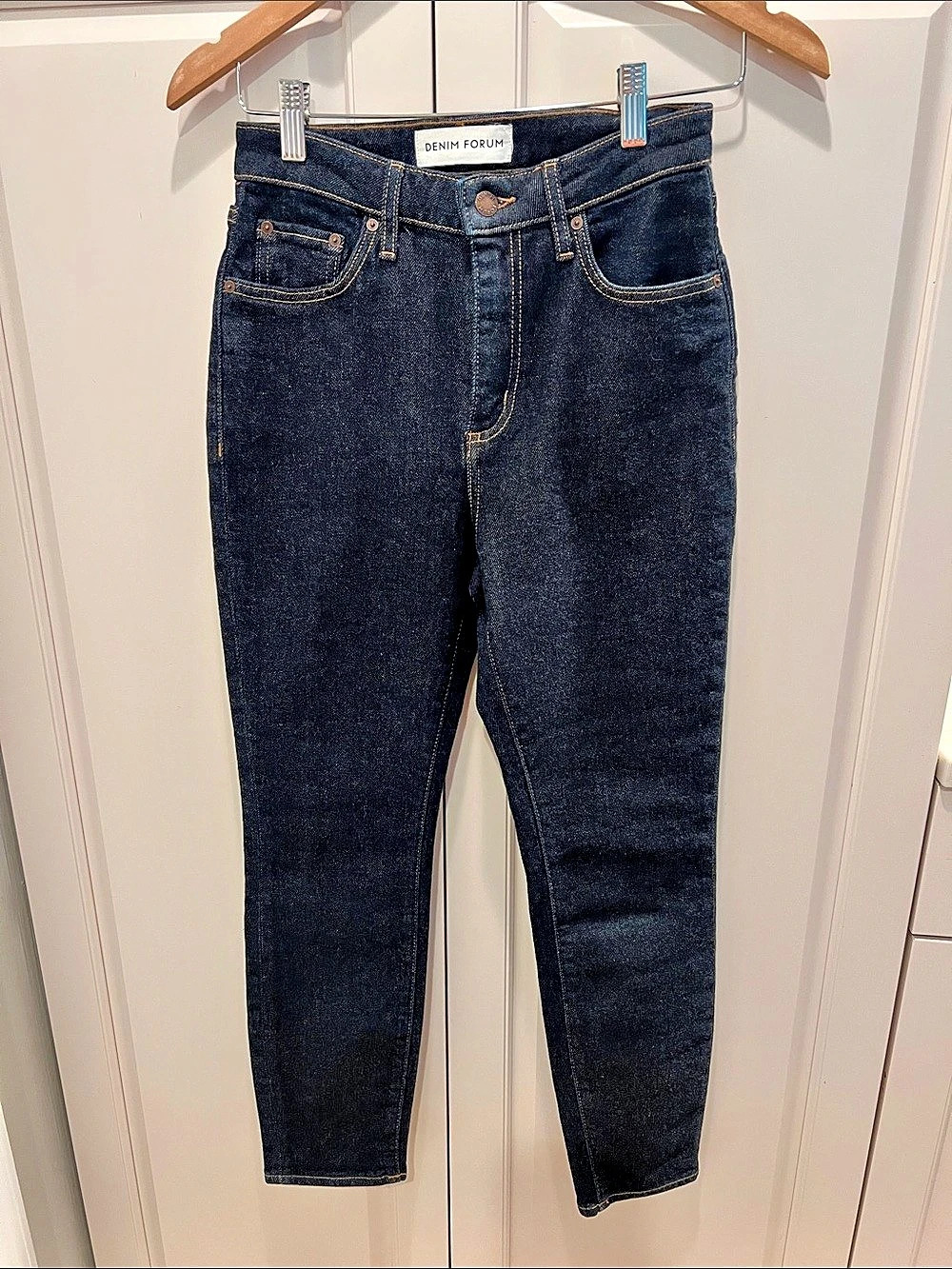 Denim Forum Skinny Jeans in Blue Waist 26 Like New